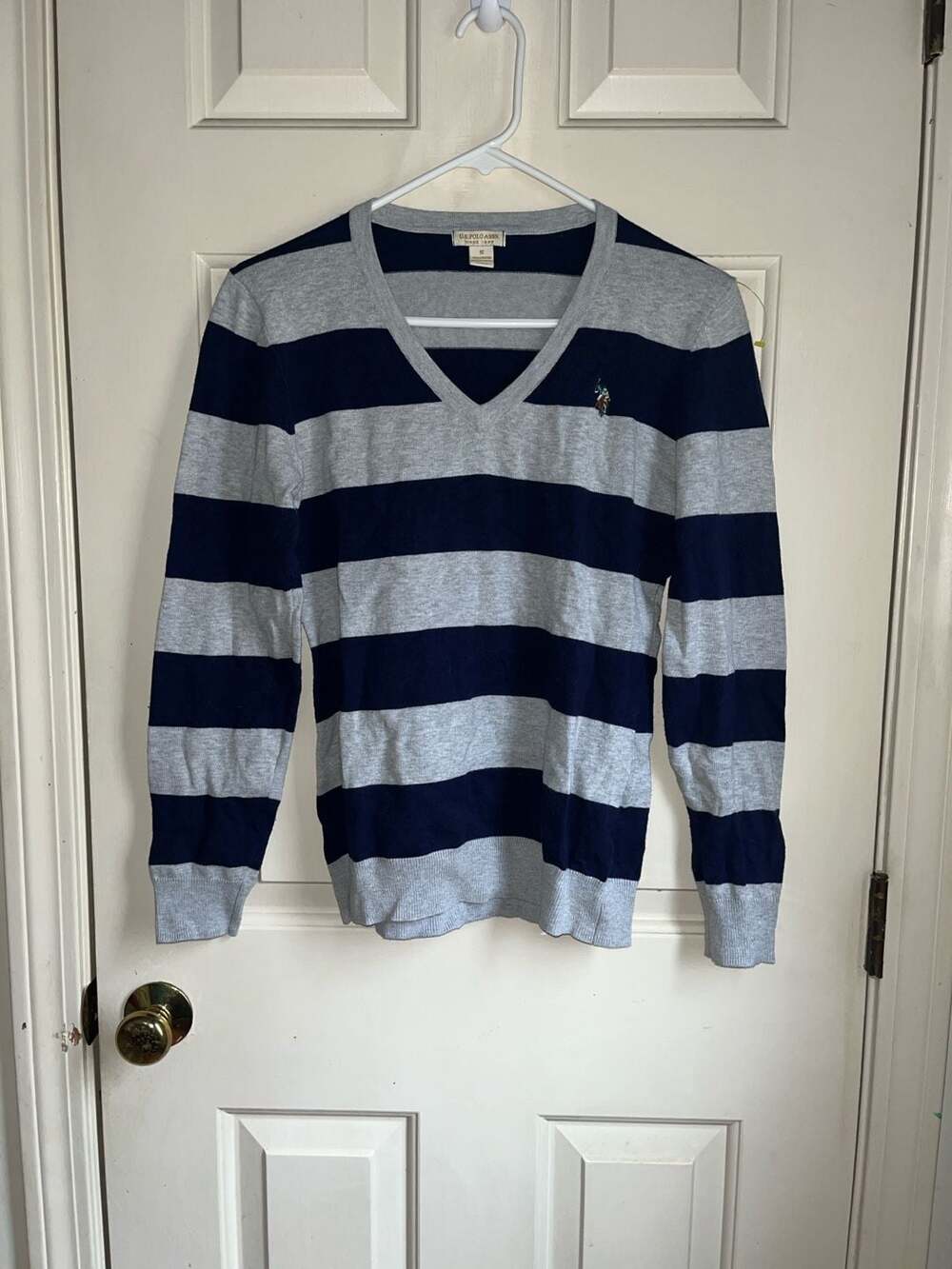 US Polo Assn women’s  Sz S V Neck Sweater Pullover Blue/Gray Striped